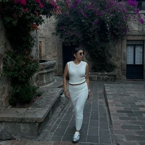 Meet your Posher, Beatriz